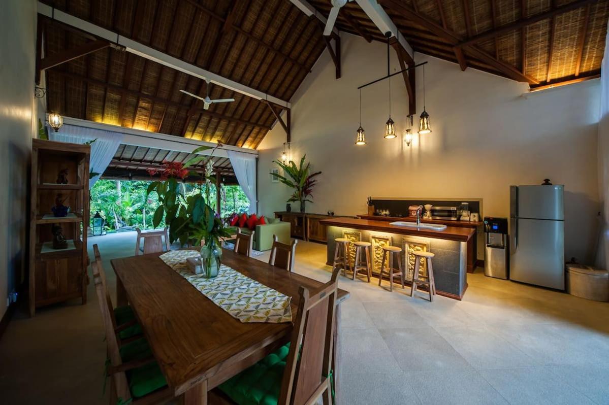 Luxury 3Br Infinity Jungle View Aashaya Villa Ubud Esterno foto